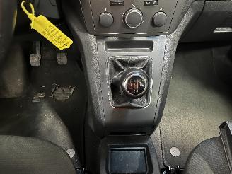 Opel Zafira Zafira (M75) MPV 1.8 16V Ecotec (Z18XER(Euro 4)) [103kW]  (07-2005/04-=
2015) picture 21