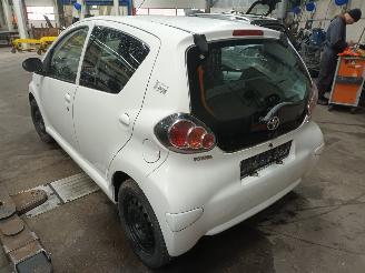 Toyota Aygo Aygo (B10) Hatchback 1.0 12V VVT-i (1KR-FE) [50kW]  (07-2005/05-2014) picture 4
