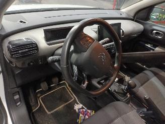 Citroën C4 C4 Cactus (0B/0P) Hatchback 5-drs 1.2 PureTech 110 12V (EB2ADT(HNP)) [=
81kW]  (09-2014/...) picture 5