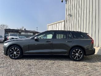 Volvo V-60 V60 II (ZW) Combi 2.0 B3 16V Mild Hybrid (B420T3(Euro6d)) [120kW]  (03=
-2020/...) picture 3