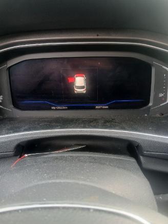 Volkswagen T-Roc T-Roc I SUV 1.0 TSI 12V BlueMotion (DKRF) [85kW]  (07-2017/11-2020) picture 2