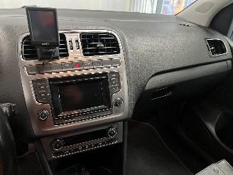 Volkswagen Polo Polo V (6R) Hatchback 1.0 12V BlueMotion Technology (CHYA) [44kW]  (01=
-2014/10-2017) picture 27