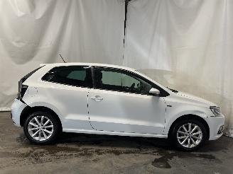 Volkswagen Polo Polo V (6R) Hatchback 1.0 12V BlueMotion Technology (CHYA) [44kW]  (01=
-2014/10-2017) picture 7