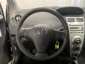 Toyota Yaris Yaris II (P9) Hatchback 1.0 12V VVT-i (1KR-FE) [51kW]  (08-2005/12-201=
1) picture 21