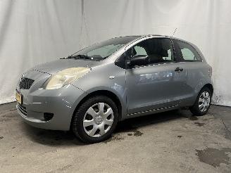 Toyota Yaris Yaris II (P9) Hatchback 1.0 12V VVT-i (1KR-FE) [51kW]  (08-2005/12-201=
1) picture 3