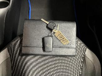 Toyota Aygo Aygo (B40) Hatchback 1.0 12V VVT-i (1KR-FE) [51kW]  (05-2014/06-2018) picture 28