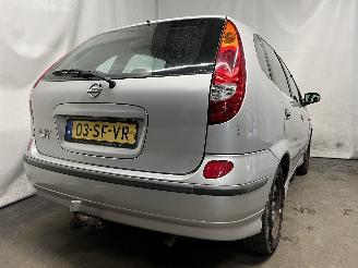 Nissan Almera Almera Tino (V10M) MPV 1.8 16V (QG18DE) [85kW]  (12-2002/02-2006) picture 5