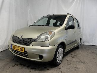 Auto incidentate Toyota Yaris Yaris Verso (P2) MPV 1.3 16V (2NZFE) [63kW]  (08-1999/10-2002) 2000/1