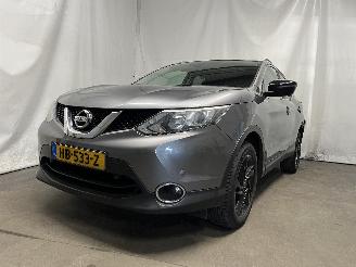 uszkodzony samochody osobowe Nissan Qashqai Qashqai (J11) SUV 1.2 DIG-T 16V (HRA2DDT) [85kW]  (11-2013/...) 2015/9