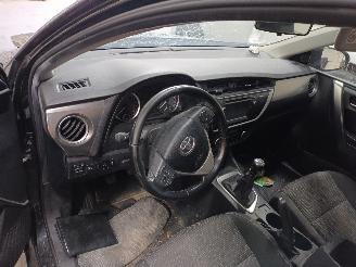 Toyota Auris Auris Touring Sports (E18) Combi 1.6 Dual VVT-i 16V (1ZRFAE) [97kW]  (=
07-2013/12-2018) picture 5