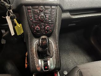 Opel Meriva Meriva (B) MPV 1.4 Turbo 16V Ecotec (A14NET(Euro 5)) [103kW]  (06-2010=
/03-2017) picture 23