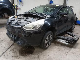 Uttjänta bilar auto Renault Clio Clio IV (5R) Hatchback 5-drs 0.9 Energy TCE 90 12V (H4B-400(H4B-A4)) [=
66kW]  (11-2012/08-2021) 2013/11