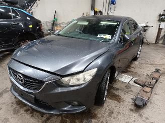 Salvage car Mazda 6 6 (GJ/GH/GL) Sedan 2.2 SkyActiv-D 150 16V (SH) [110kW]  (01-2013/...) 2014