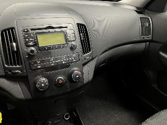 Hyundai I-30 i30 Crosswagon (WWH) Combi 1.4 CVVT 16V (G4FA) [80kW]  (11-2009/06-201=
2) picture 17