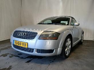 krockskadad bil auto Audi TT TT Roadster (8N9) Cabrio 1.8 20V Turbo (AWP) [132kW]  (10-1999/02-2007=
) 2000/1