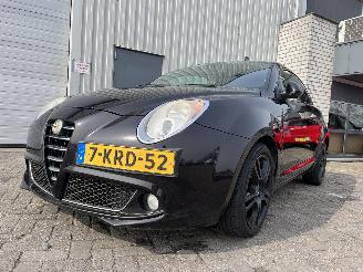 krockskadad bil auto Alfa Romeo MiTo MiTo (955) Hatchback 1.3 JTDm 16V Eco (199.B.4000) [62kW]  (01-2011/12=
-2015) 2013/6