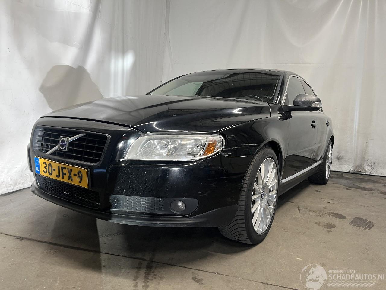 Volvo V-40 V40 (MV) Hatchback 5-drs 1.6 D2 (D4162T) [84kW]  (03-2012/12-2016)
