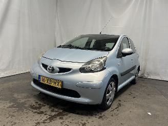 Voiture accidenté Toyota Aygo Aygo (B10) Hatchback 1.0 12V VVT-i (1KR-FE) [50kW]  (07-2005/05-2014) 2007/3