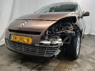 Damaged car Renault Scenic Grand Scénic III (JZ) MPV 1.4 16V TCe 130 (H4J-700(H4J-A7)) [96kW]  =
(02-2009/12-2016) 2009/7