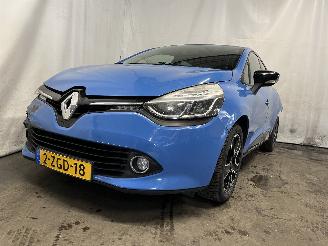 Damaged car Renault Clio Clio IV (5R) Hatchback 5-drs 1.5 Energy dCi 90 FAP (K9K-639) [66kW]  (=
11-2012/08-2021) 2015/1