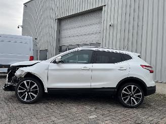 Nissan Qashqai Qashqai (J11) SUV 1.2 DIG-T 16V (HRA2DDT) [85kW]  (11-2013/...) picture 4