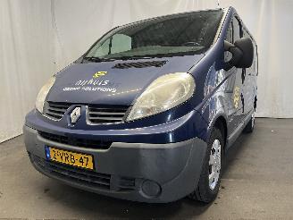 Damaged car Renault Trafic Trafic New (FL) Van 2.0 dCi 16V 115 (M9R-788) [84kW]  (08-2006/06-2014=
) 2011/8