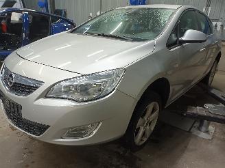 Salvage car Opel Astra Astra J (PC6/PD6/PE6/PF6) Hatchback 5-drs 1.4 16V ecoFLEX (A14XER(Euro=
 5)) [74kW]  (12-2009/10-2015) 2011/2