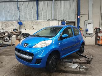 Salvage car Peugeot 107 107 Hatchback 1.0 12V (384F(1KR)) [50kW]  (06-2005/05-2014) 2010/5