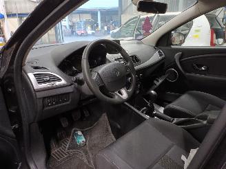 Renault Mégane Megane III Grandtour (KZ) Combi 5-drs 1.4 16V TCe 130 (H4J-700(H4J-A7)=
) [96kW]  (05-2009/02-2016) picture 5