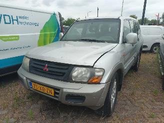 Avarii autoturisme Mitsubishi Pajero Pajero Hardtop (V6/7) Terreinwagen 3.2 DI-D 16V (4M41) [118kW]  (04-20=
00/12-2006) 2003/1