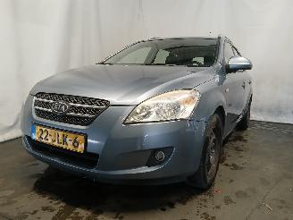 Damaged car Kia Cee d Cee'd Sporty Wagon (EDF) Combi 1.4 16V (G4FA) [80kW]  (09-2007/12-2012=
) 2009/7
