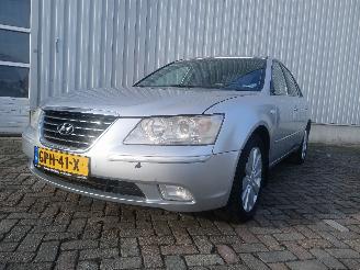 Damaged car Hyundai Sonata Sonata Sedan 2.0 CRDI VGT 16V (D4EA) [110kW]  (03-2009/12-2010) 2008/5