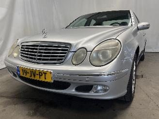 skadebil auto Mercedes E-klasse E (W211) Sedan 2.6 E-240 V6 18V (M112.913) [130kW]  (03-2002/12-2008) 2002/9