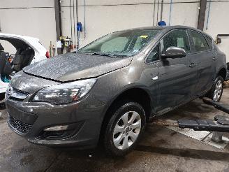 Salvage car Opel Astra Astra J (PC6/PD6/PE6/PF6) Hatchback 5-drs 1.6 CDTI 16V (B16DTL) [81kW]=
  (02-2014/10-2015) 2014/9