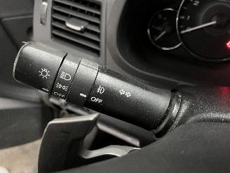 Subaru Legacy Legacy Wagon (BR) Combi 2.5 16V (EJ253) [123kW]  (09-2009/12-2014) picture 14