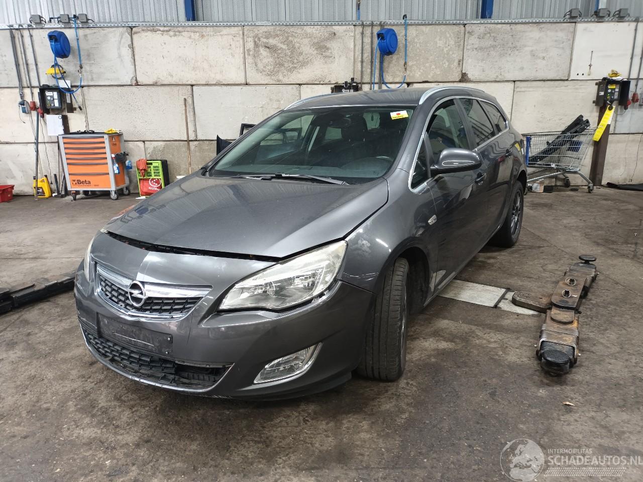Opel Astra Astra J Sports Tourer (PD8/PE8/PF8) Combi 1.4 Turbo 16V (A14NET(Euro 5=
)) [88kW]  (10-2010/04-2016)