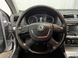 Skoda Octavia Octavia Combi (1Z5) Combi 5-drs 1.6 TDI Greenline (CAYC) [77kW]  (06-2=
009/04-2013) picture 17