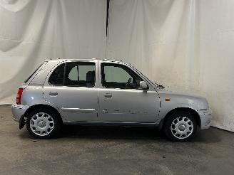 Nissan Micra Micra (K11) Hatchback 1.4 16V (CGA3DE) [60kW]  (09-2000/02-2003) picture 7