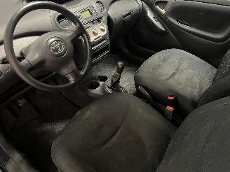 Toyota Yaris Yaris (P1) Hatchback 1.3 16V VVT-i (2SZFE) [64kW]  (04-2002/09-2005) picture 15