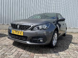Voiture accidenté Peugeot 308 308 SW (L4/L9/LC/LJ/LR) Combi 5-drs 1.2 12V e-THP PureTech 110 (EB2ADT=
(HNP)) [81kW]  (03-2014/12-2021) 2018/6