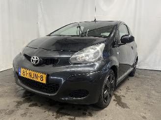 Damaged car Toyota Aygo Aygo (B10) Hatchback 1.0 12V VVT-i (1KR-FE) [50kW]  (07-2005/05-2014) 2010/9