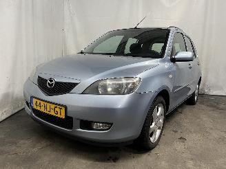 krockskadad bil auto Mazda 2 2 (NB/NC/ND/NE) Hatchback 1.4 16V (FXJA) [58kW]  (04-2003/06-2007) 2003/10