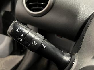 Peugeot 107 107 Hatchback 1.0 12V (384F(1KR)) [50kW]  (06-2005/05-2014) picture 18