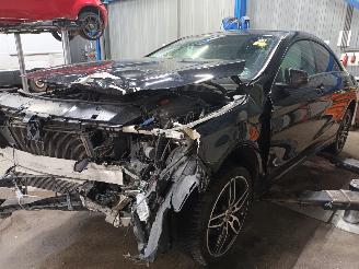 Salvage car Mercedes Cla-klasse CLA (117.3) Sedan 1.6 CLA-180 16V (M270.910) [90kW]  (01-2013/03-2019)= 2016/6
