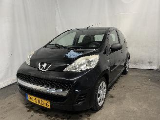 Damaged car Peugeot 107 107 Hatchback 1.0 12V (384F(1KR)) [50kW]  (06-2005/05-2014) 2011/11