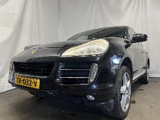 Vaurioauto  passenger cars Porsche Cayenne Cayenne (9PA) SUV 3.6 24V (M55.01) [213kW]  (02-2007/09-2010) 2008/4