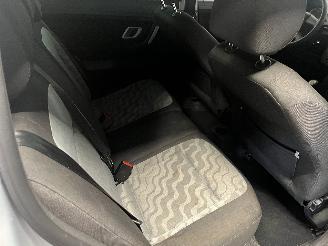 Skoda Fabia Fabia II (5J) Hatchback 5-drs 1.2i 12V (CHTA) [51kW]  (01-2007/12-2014=
) picture 10
