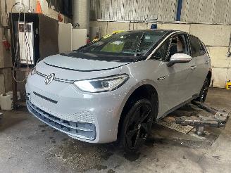 Vrakbiler auto Volkswagen ID.3 ID.3 (E11/E12) Hatchback 5-drs First, Life, Pro 58 kWh (EBJC) [150kW] =
 (11-2019/...) 2020/9