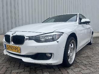 skadebil auto BMW 3-serie 3 serie (F30) Sedan 320i 2.0 16V (N20-B20A) [180kW]  (11-2011/10-2018)= 2014/2