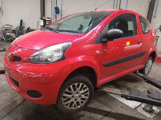 Uttjänta bilar auto Toyota Aygo Aygo (B10) Hatchback 1.0 12V VVT-i (1KR-FE) [50kW]  (07-2005/05-2014) 2011/12